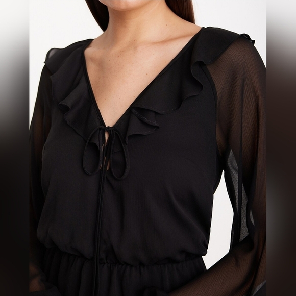 Express Ruffle Tie V-Neck Long Sleeve Romper Size Large - Picture 3 of 14